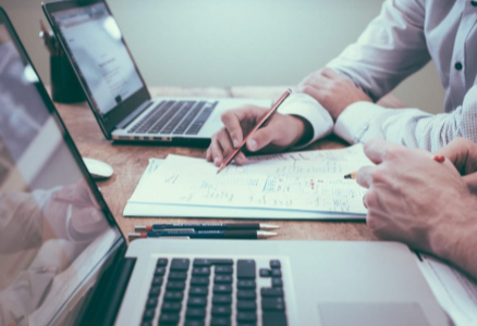 Exploring the Key Features of HelloWord That Boost Writing Efficiency and Accuracy
